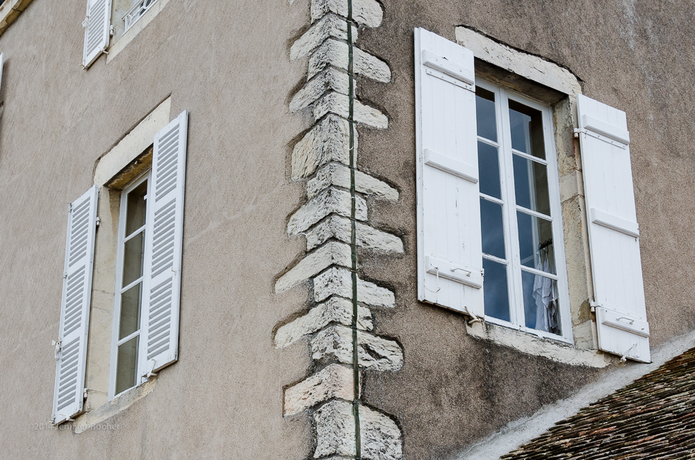 Domaine de la Folie, vineyard, Burgundy, Bourgogne, architecture